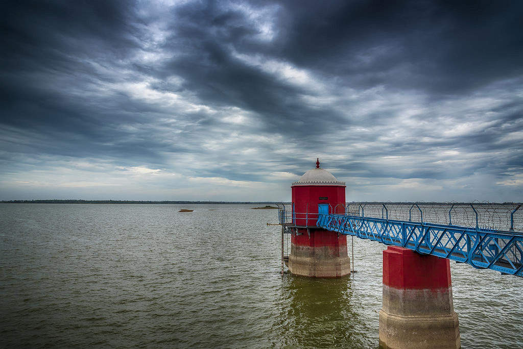 Puzhal Lake Fills Up,வேகமாக நிறையும் புழல் ஏரி: என்னவாகும் சென்னையின் நிலை - puzhal lake speedily filling up due to heavy rain - Samayam Tamil