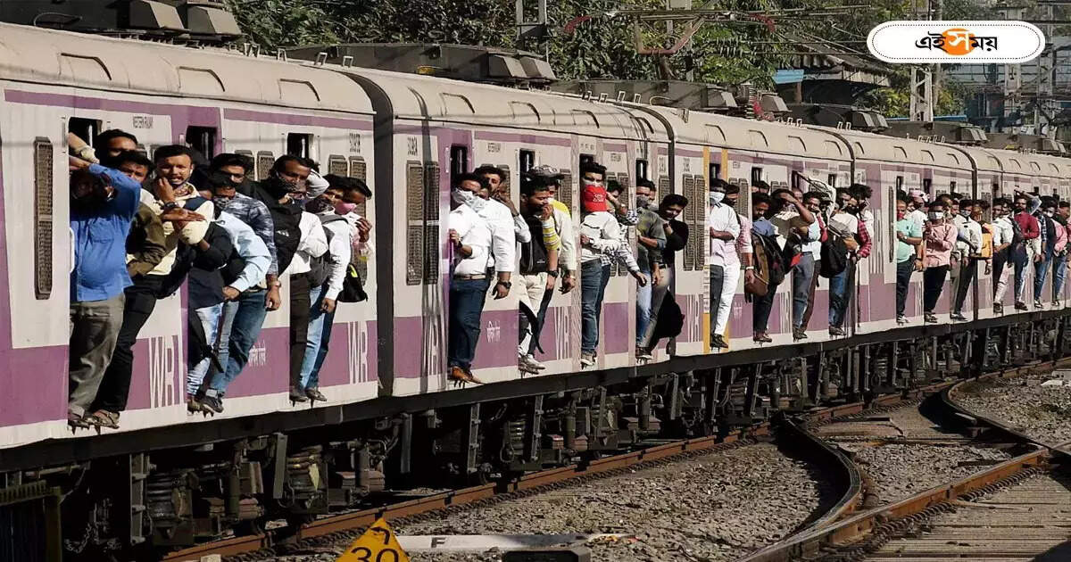 Sealdah Train Time : শিয়ালদা থেকে একগুচ্ছ ট্রেন লেট, সোমেও দিনভর ভোগান্তি! কী বললেন যাত্রীরা? – sealdah train service in main section remained late on monday