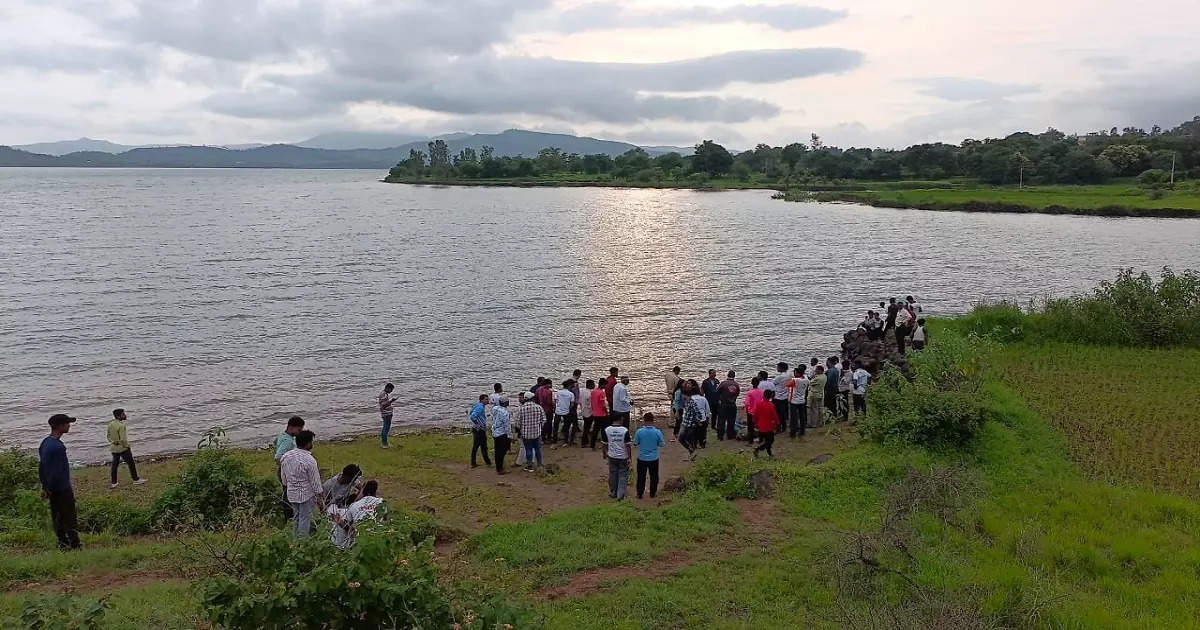 चौघे सहलीसाठी आले; धरणात पोहण्याचा मोह आवरला नाही, पाण्याचा अंदाज न आल्याने अनर्थ, अन्…