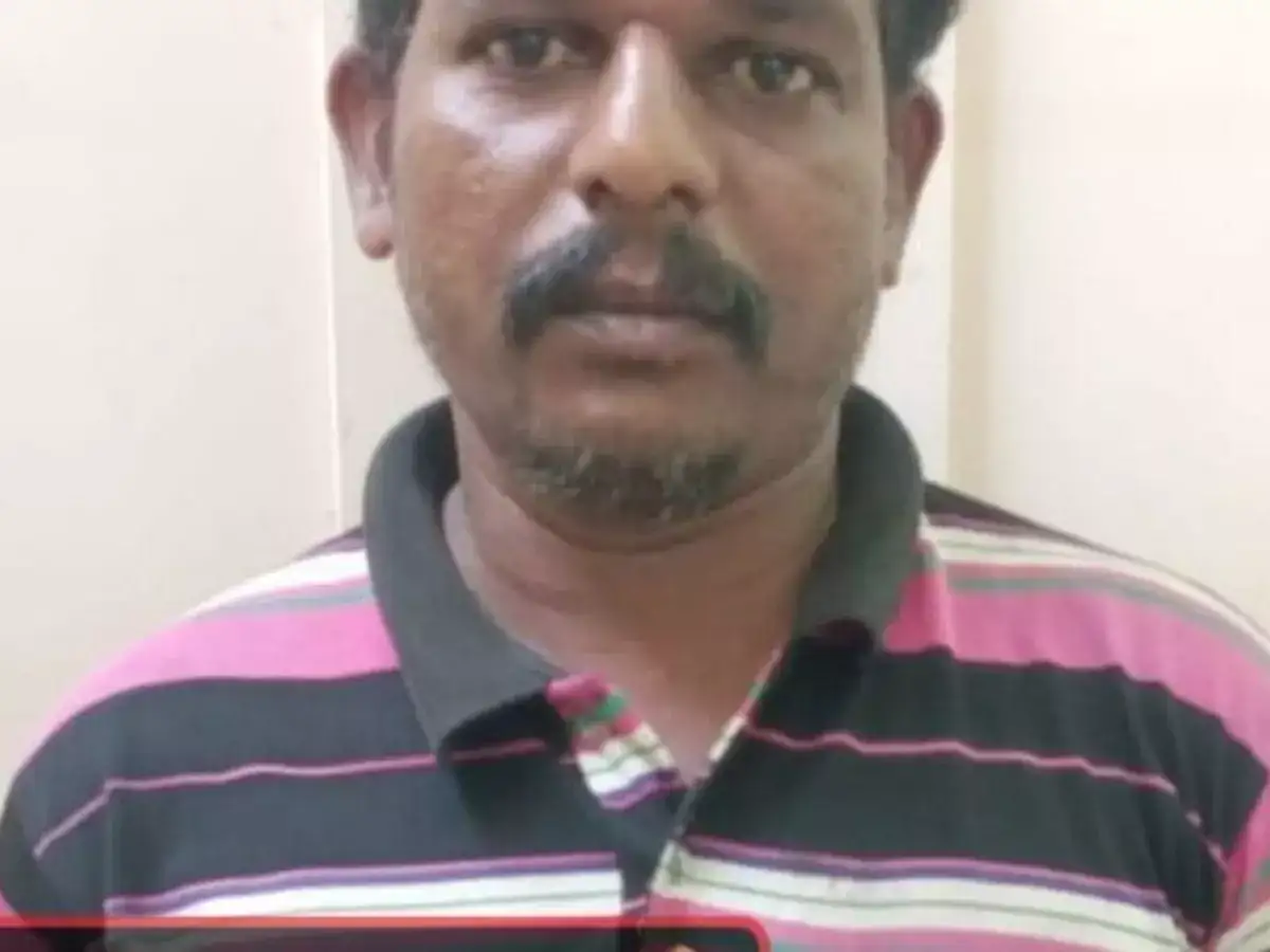 Trichy Hindu Makkal Katchi,பள்ளி மாணவிகள் முன்பு நிர்வாணமாக நின்ற இந்து மக்கள் கட்சி நிர்வாகி