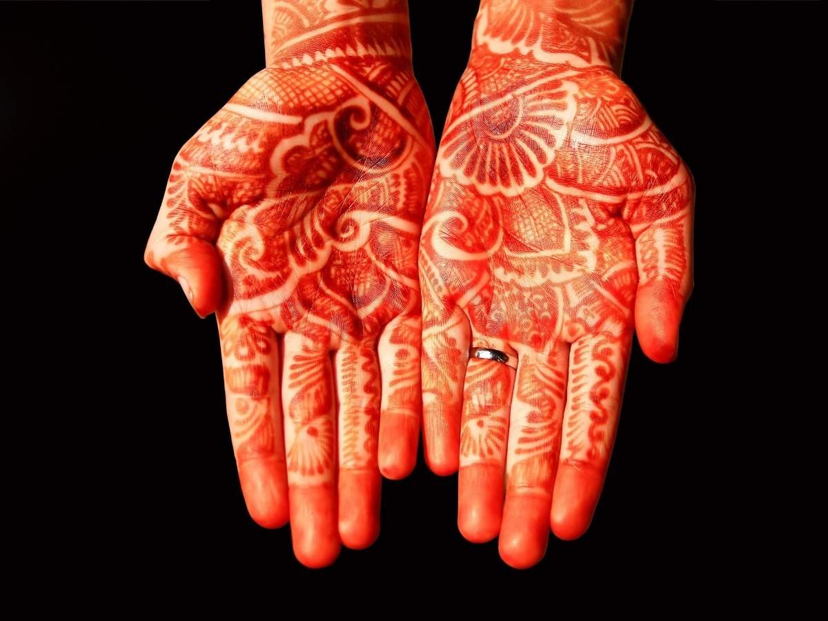 Mehndi Designs Karwa Chauth 2022 simple, latest, easy for full hand: see  the latest and unique mehndi designs of hand and foot mehndi on karva  chauth | लाइफस्टाइल News, Times Now Navbharat