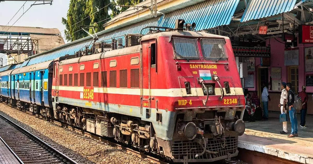 There is a strange craze about this train of India, not even a single seat is ever found vacant