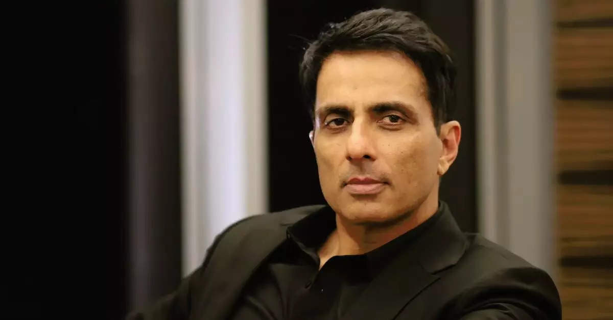 Actor Sonu Sood gave his opinion on the nameplate decision of Yogi government, know what he said