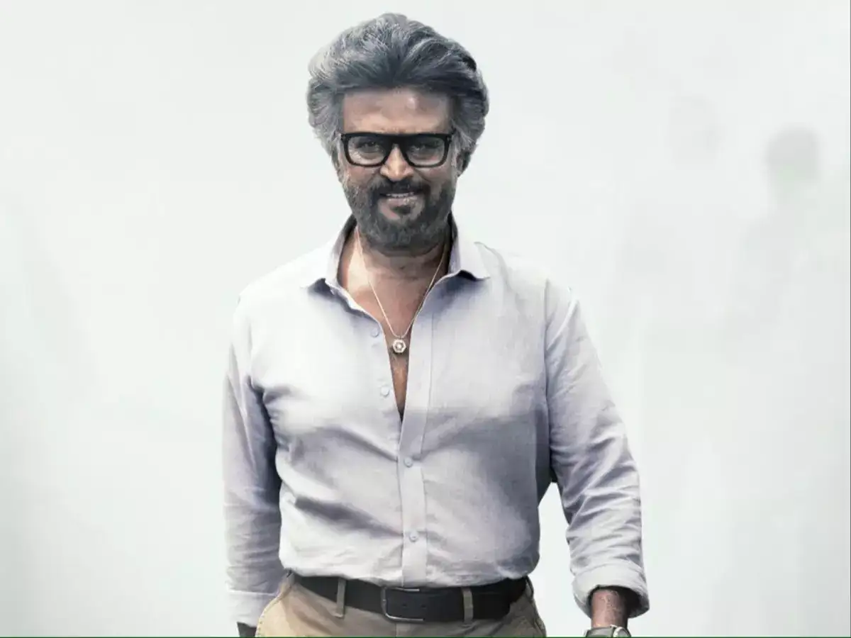 Rajinikanth: தலைவரே ஒரு முடிவ சொல்லுங்க..வெளியான போஸ்டர்..குழப்பத்தில் ரஜினி ரசிகர்கள்..! 