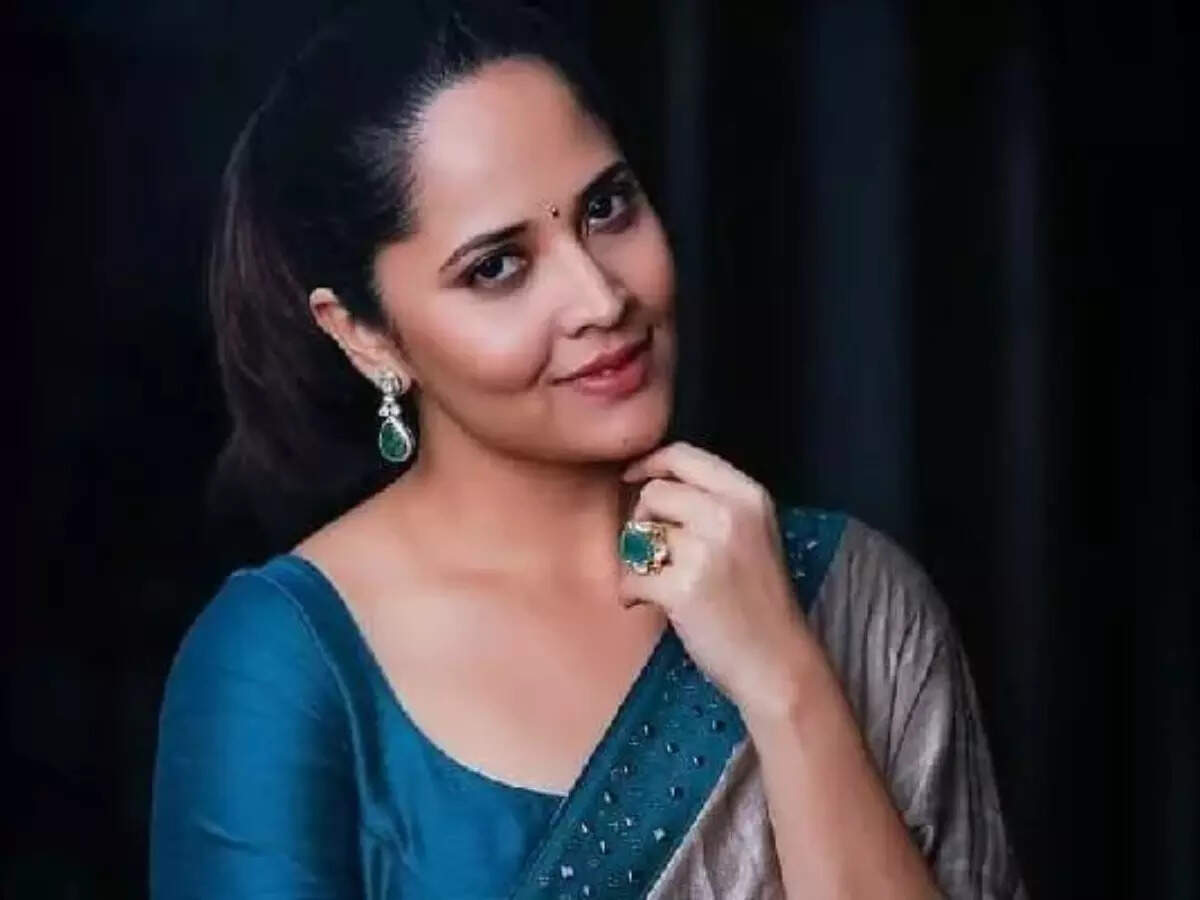Vijay Devarakonda,Anasuya: నా పేరు ఎత్తకుండా ఏం చేయలేకపోతున్నారు.. మళ్లీ  కెలికిన అనసూయ.. దేవరకొండ గురించేనా? - anasuya bharadwaj latest tweet raises  discussion on devarakonda issue - Samayam Telugu