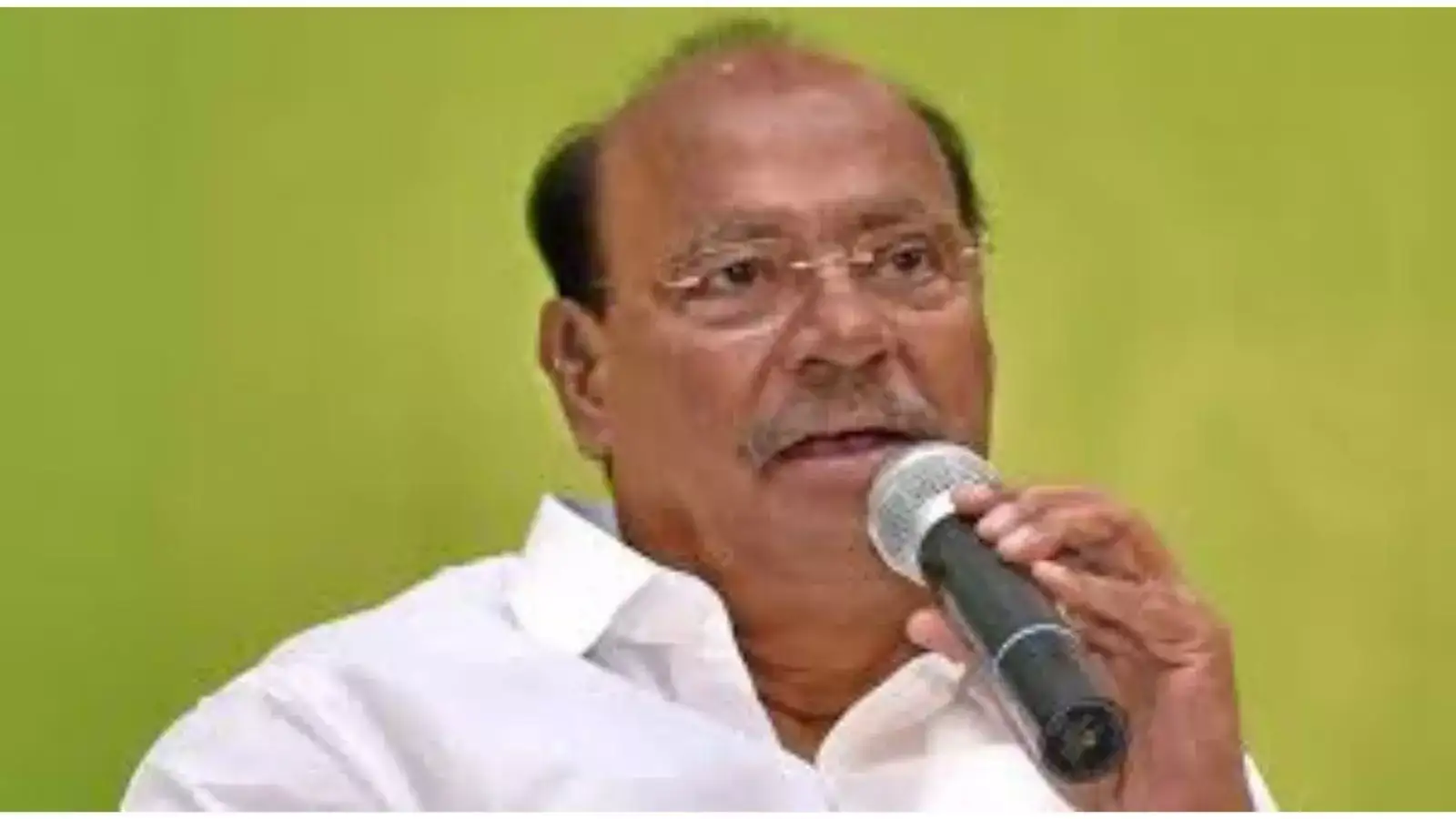 தைலாபுரம் தோட்டத்தில் பாமக மாவட்ட செயலாளர்கள் கூட்டம்.. பல நிர்வாகிகள் ஆப்சென்ட்.. ராமதாஸ் அப்செட்! 