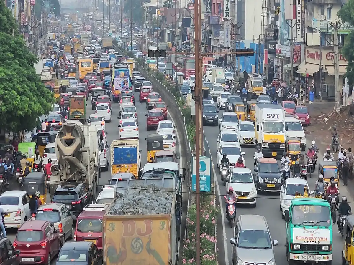 சென்னையில் கடுமையான போக்குவரத்து நெரிசல்! 