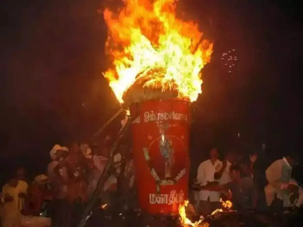 திருவண்ணாமலை கார்த்திகை தீபம் 2023: இவ்வளவு பேருக்கு மட்டுமே அனுமதி! விஐபி தரிசனமும் ரத்து! 