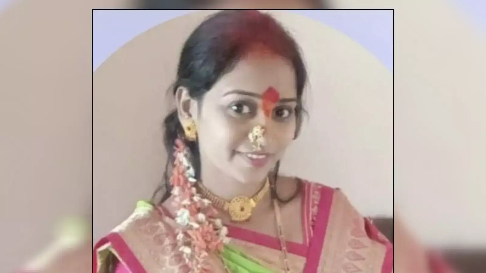 दारं सताड उघडी, घरात एकट्या विवाहितेला गाठून भयंकर कृत्य, धक्कादायक घटनेनं सातारा हादरलं! दारं सताड उघडी, घरात एकट्या विवाहितेला गाठून भयंकर कृत्य, धक्कादायक घटनेनं सातारा हादरलं!