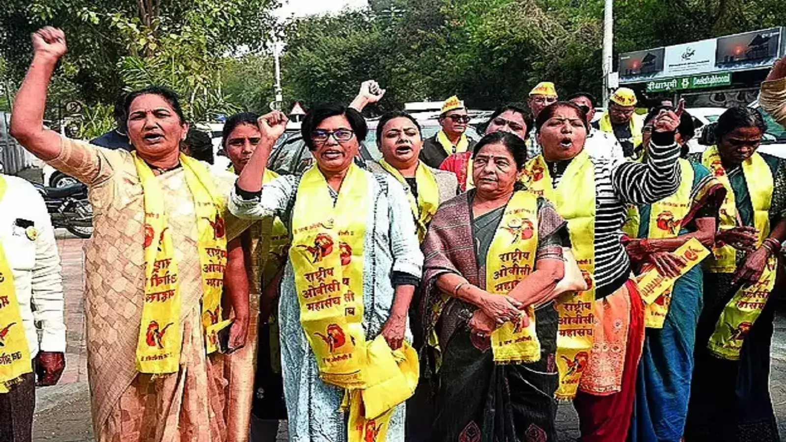 महामोर्चावर ‘ओबीसी’ ठाम! मुख्यमंत्र्यांसोबतच्या बैठकीत समाधान न झाल्याने संघटनांची भूमिका महामोर्चावर ‘ओबीसी’ ठाम! मुख्यमंत्र्यांसोबतच्या बैठकीत समाधान न झाल्याने संघटनांची भूमिका