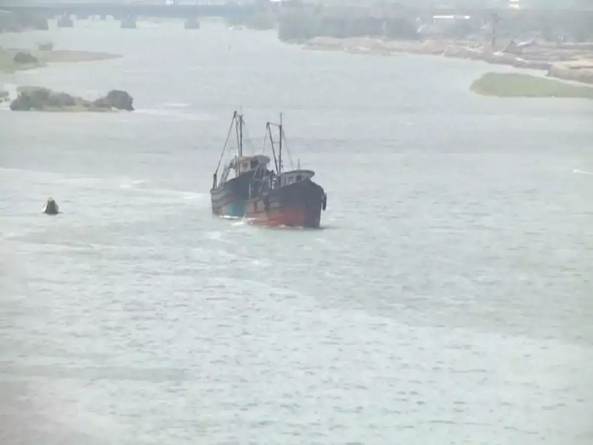 முடிவுக்கு வரும் மீன்பிடி தடைக்காலம்: தொழிலுக்கு ரெடியாகும் நாகை மீனவர்கள்! 