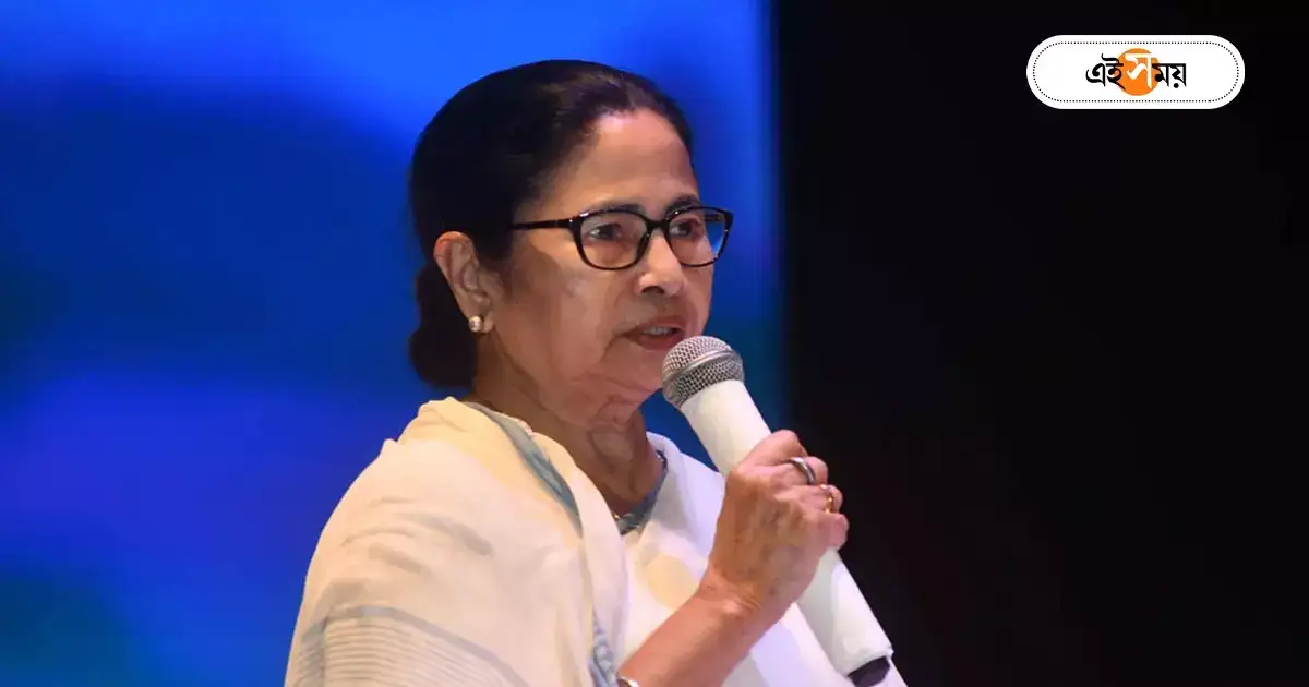 রাষ্ট্রপতির আমন্ত্রণে জি-২০ বৈঠকের নৈশভোজে যোগ, আজই দিল্লি যাচ্ছেন মমতা রাষ্ট্রপতির আমন্ত্রণে জি-২০ বৈঠকের নৈশভোজে যোগ, আজই দিল্লি যাচ্ছেন মমতা