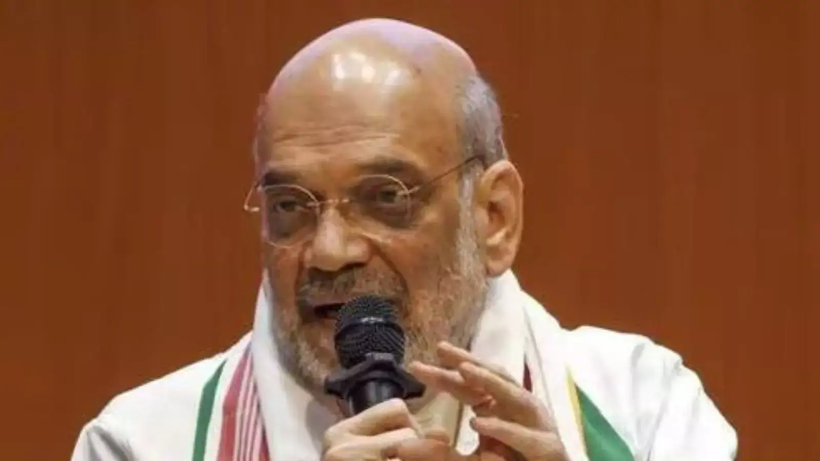 ஆபாச வீடியோ சர்ச்சை.. ரேவண்ணாவை கைவிட்ட பாஜக.. கூட்டணியில் இருந்தபோதும் அதிரடி! 