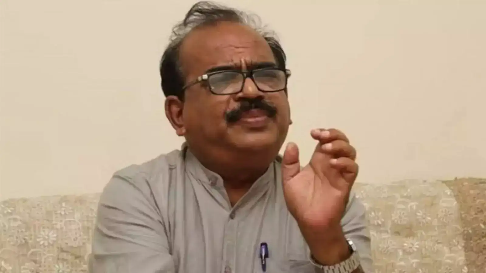 பிரதமர், உள்துறை அமைச்சரை விழுங்கிய ஹிந்தி மொழி தமிழக முதலமைச்சரை விழுங்க முடியாது! நாஞ்சில் சம்பத் பேச்சு! 