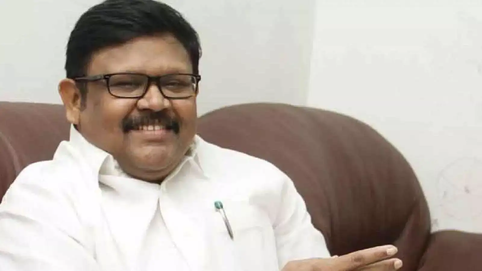 தமிழகத்தில் கூட்டணி ஆட்சிக்கு வாய்ப்பு இல்லை: அதிமுக முன்னாள் அமைச்சர் வைகைச் செல்வன்! 