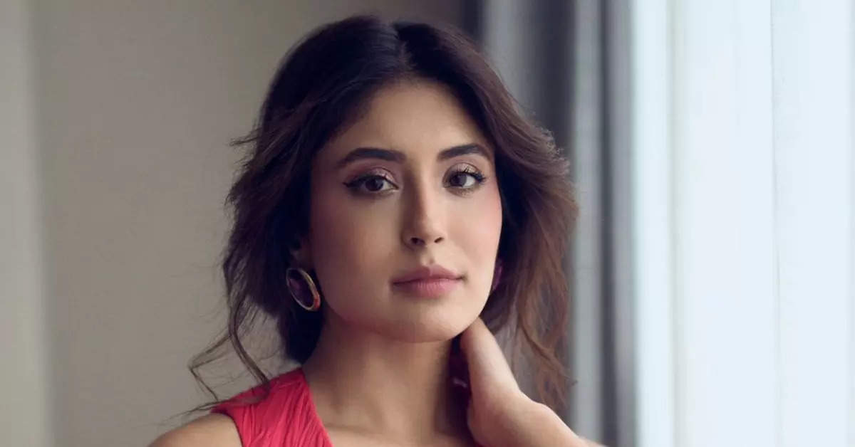 Kritika Kamra Shines in OTT Space, Shares Experience from ‘Gyaarah Gyaarah’ and Working with Raghav Juyal