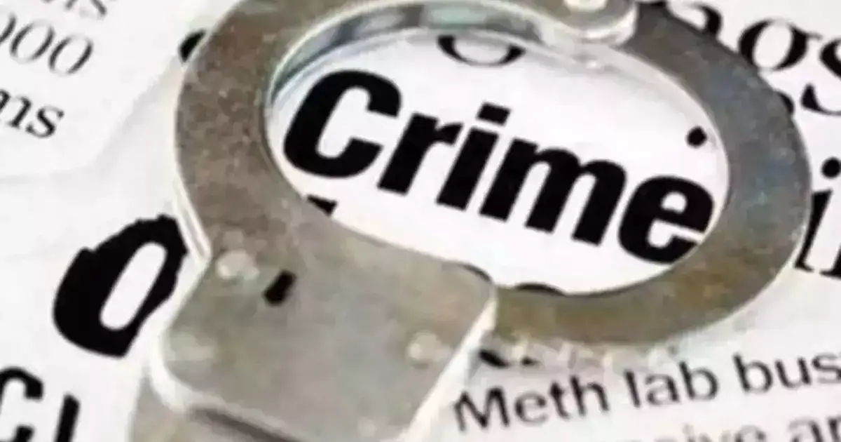 व्यसनी मुलगा पैशासाठी मोबाईल विकण्यास निघाला, आईनं रोखलं, रागात धक्कादायक कृत्य व्यसनी मुलगा पैशासाठी मोबाईल विकण्यास निघाला, आईनं रोखलं, रागात धक्कादायक कृत्य