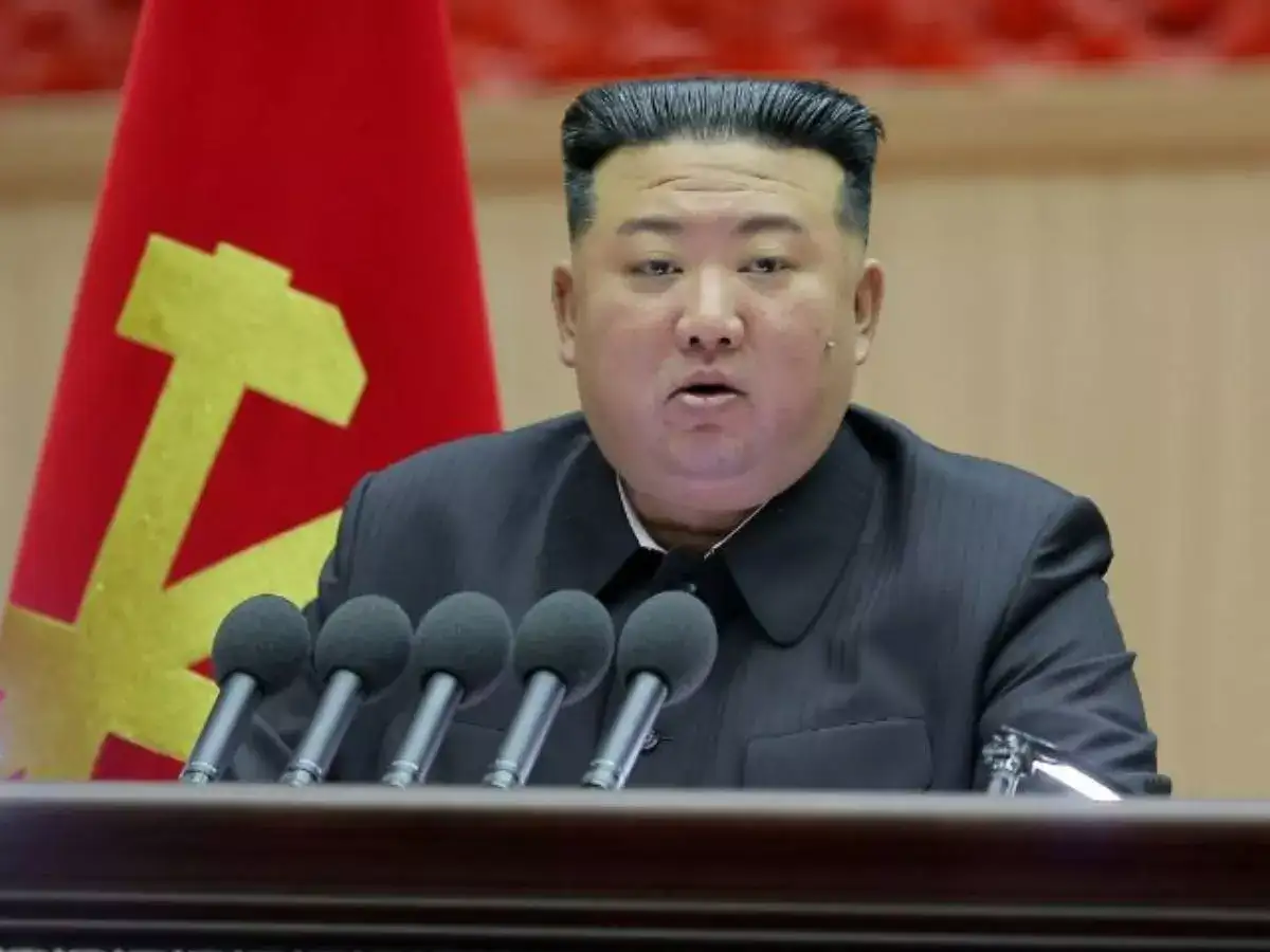 தென்கொரியாவை முழுவதுமாக ஆக்கிரமித்து அடிபணிய வைக்க வேண்டும்.. 'வார்' மோடில் வடகொரிய அதிபர்.. நாடாளுமன்றத்தில் மிரட்டல் பேச்சு! 