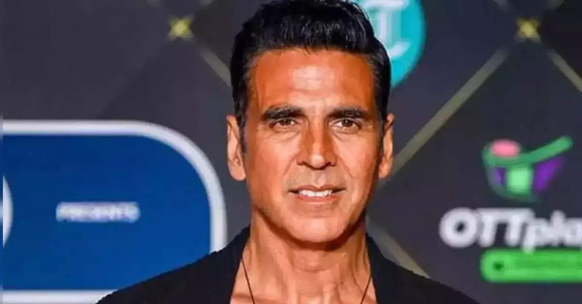 Akshay Kumar's Viral Story Sparks Outrage: Fan's Misbehavior Raises Concerns on Social Media