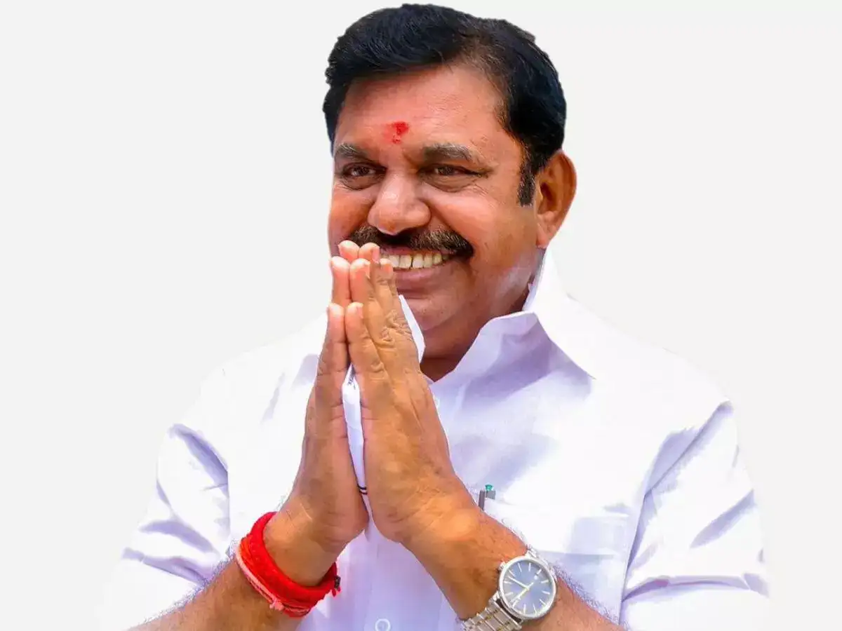 முடிவை மாற்றும் எடப்பாடி பழனிசாமி? காவி கொடிக்கு வெள்ளைக் கொடி காட்ட பிளான்! 