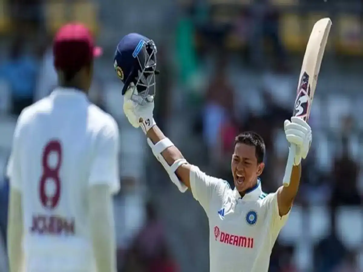 IND vs WI: 'பௌலரை கெட்ட வார்த்தையில் திட்டிய'... ஜெய்ஷ்வால்: அதிர்ச்சியில் நின்ற கோலி.. வைரல் வீடியோ! 