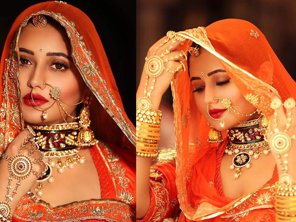 rashami desai decks up as a beautiful Rajasthani bride