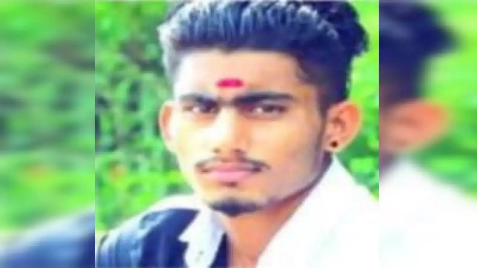 Dhule News : दिवाळीसाठी तरुण घरी आला, पण आनंदाचा क्षण दु:खात बदलला; गावात पोहोचताच… कुटुंबाचा टाहो Dhule News : दिवाळीसाठी तरुण घरी आला, पण आनंदाचा क्षण दु:खात बदलला; गावात पोहोचताच… कुटुंबाचा टाहो