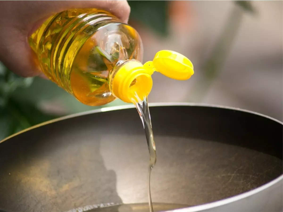 Cooking Oil Adulteration Test,कहीं आपका Cooking Oil मिलावटी तो नहीं, Fssai  ने बताया 2 मिनट में कैसे लगाएं असली और नकली का पता - how to check purity of cooking  oil at