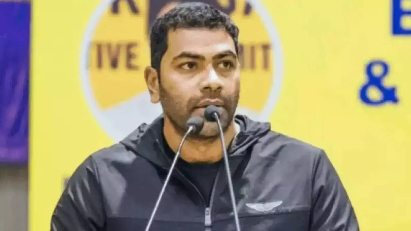 டிவிஸ்ட் மேல் டிவிஸ்ட்.. பாமகவில் இணையும் ஆதவ் அர்ஜுனா? கட்சி மேலிடம் சொன்ன பதில்! 