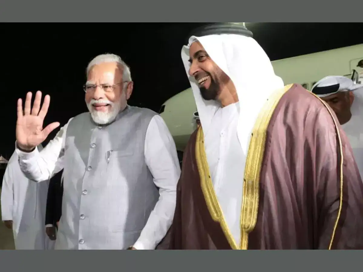 COP28: துபாய் சர்வதேச காலநிலை மாற்ற உச்சி மாநாட்டில் பங்கேற்கும் பிரதமர் மோடி... உற்சாக வரவேற்பு! 