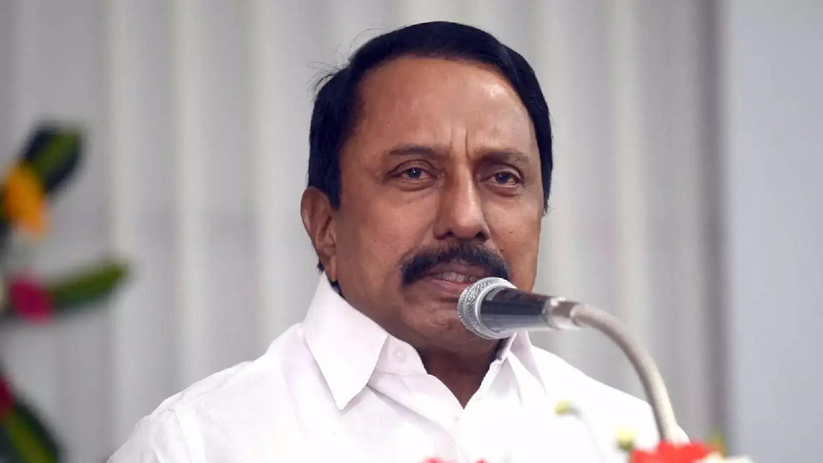 அதிமுகவில் இருந்து பிரியும் எண்ணம் இல்லை... செங்கோட்டையன்! 