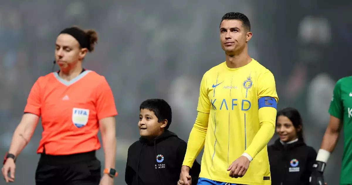 Before the game, even Cristiano Ronaldo was shocked by the sight;  Undertaker makes a thrilling entrance