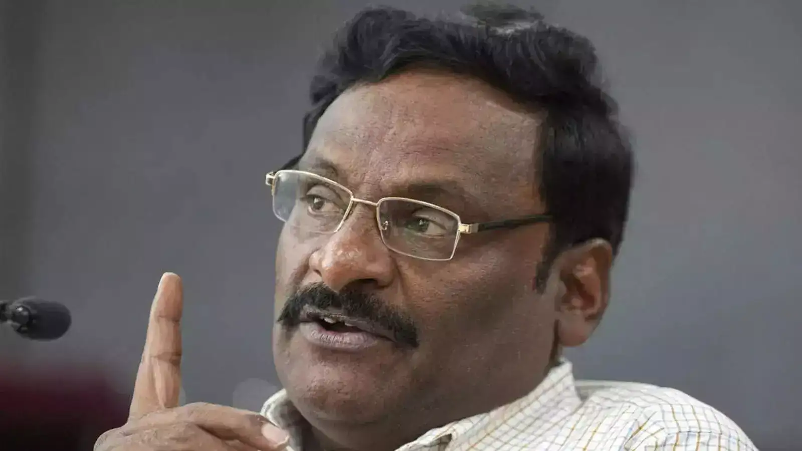 ఉద్యమకారుడు, మాజీ ప్రొఫెసర్‌ సాయిబాబా కన్నుమూత