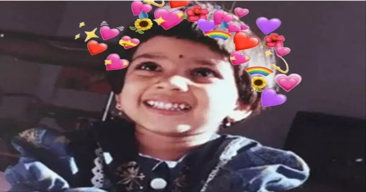 இந்த க்யூட் பாப்பாதான் இப்போ கவர்ச்சி புயலாவும், கலக்கல் நாயகியாவும் இருக்காங்க.. யாருனு தெரியுதா ? 