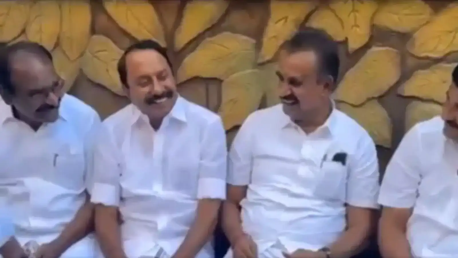 செங்கோட்டையன், எஸ்.பி.வேலுமணி பேச்சு... கோவை அதிமுக எம்.எல்.ஏ வீட்டில் நடந்த சம்பவம்! 