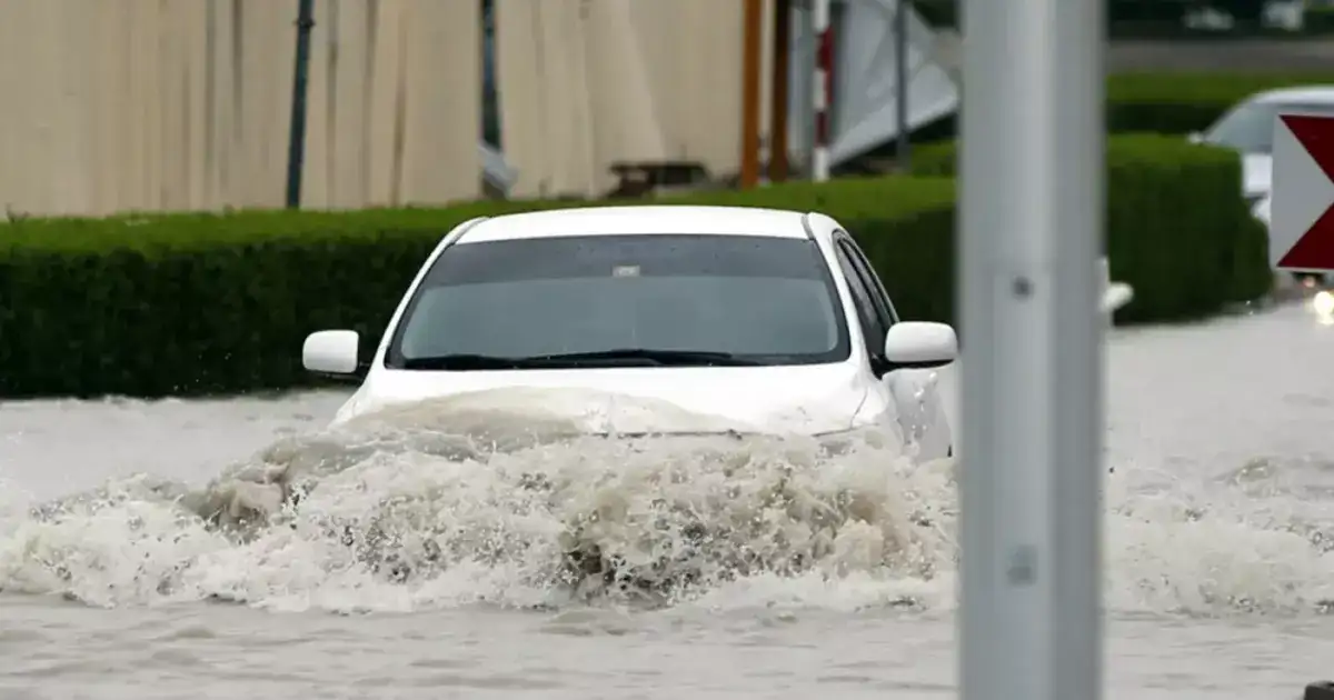 துபாய் மக்களே!! இந்த சண்டே வெளிய போறீங்களா? அப்போ வானிலை நிலவரத்த தெரிஞ்சிக்காம போய்டாதீங்க.. 