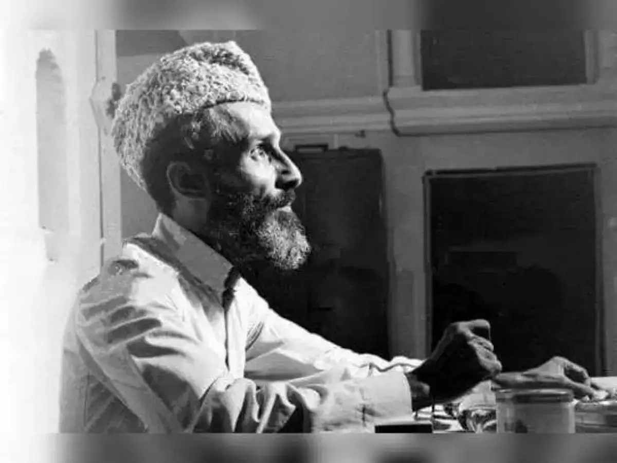 Qasim Razvi,ఎవరీ ఖాసిం రజ్వీ.. రజాకార్ల నేతగా ఎలా ఎదిగాడు? - all about ...