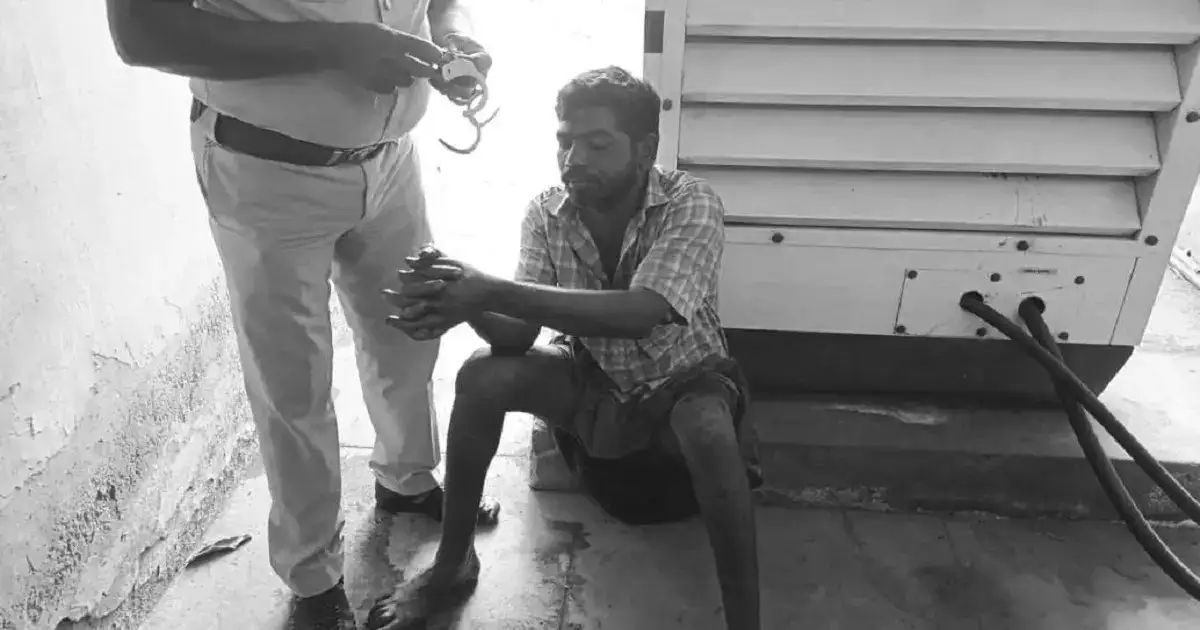 மனைவியை ஓட ஓட விரட்டி அரிவாள் வெட்டு - திண்டுக்கல்லில் பயங்கர சம்பவம் 