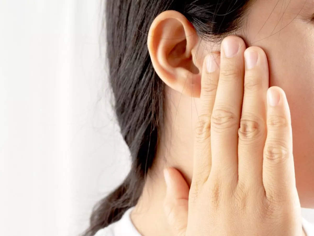 Tinnitus Ringing Ears Vector Voice Pattern Stock Vector (Royalty Free)  2298547547 | Shutterstock