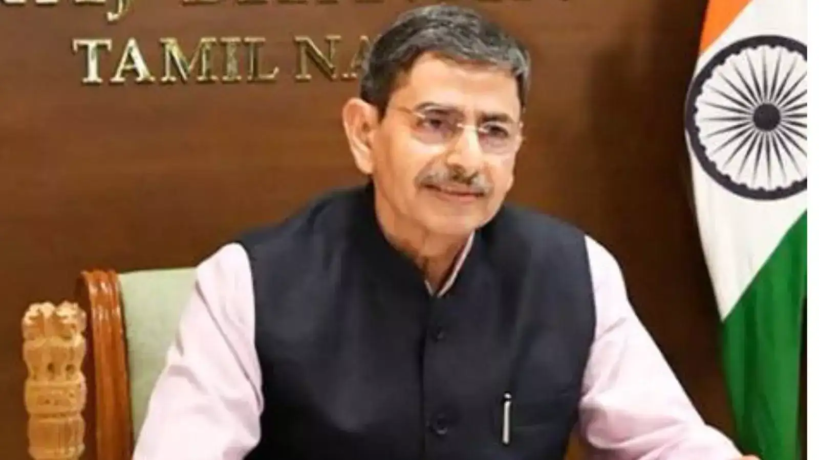 மதுரை முருக பக்தர்கள் மாநாடு : அறுபடைவீடு மாதிரி சன்னிதிகளில் ஆளுநர் ஆர்.என்.ரவி சாமி தரிசனம்! 