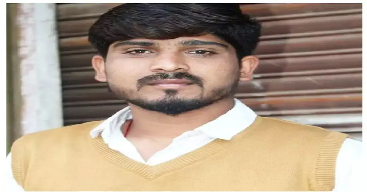 बायकांच्या भांडणात मध्यस्थीसाठी आलेल्या युवकाचा चाकूने भोसकून खून बायकांच्या भांडणात मध्यस्थीसाठी आलेल्या युवकाचा चाकूने भोसकून खून