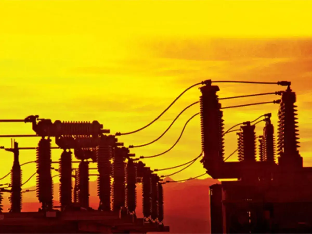 வோல்டேஜ் எவ்வளவு? 100 மீட்டர் முன்பே வரும் அலர்ட்... இனி Tangedco ஊழியர்கள் கையில் இந்த மஞ்சள் கருவி! 