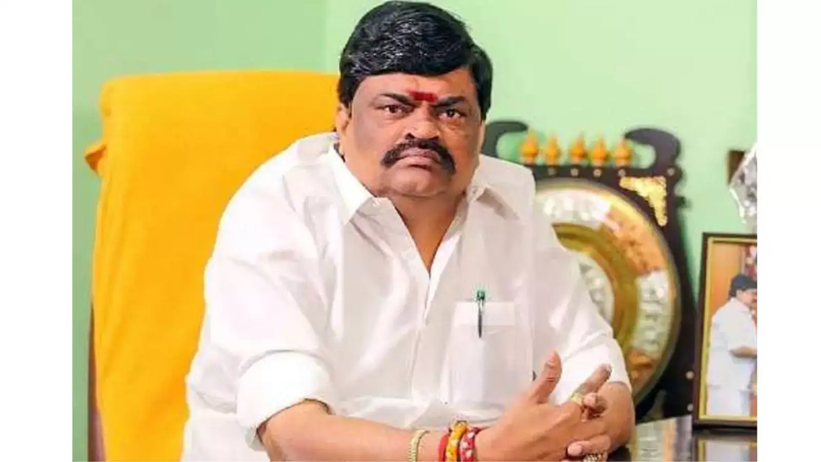 மோசடி வழக்கு: மாஜி அமைச்சர் ராஜேந்திர பாலாஜிக்கு 4 வாரம் கெடு விதித்த சென்னை ஹைகோர்ட்! 