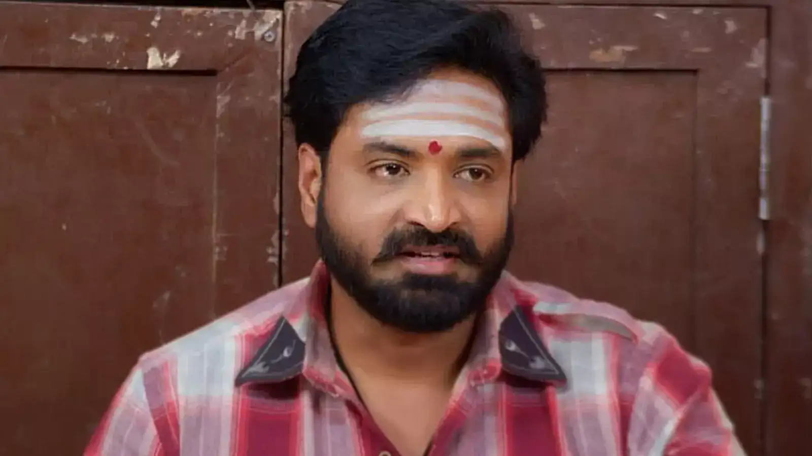 பரணியிடம் சௌந்தரபாண்டியின் சதியை உடைத்த ஷண்முகம்..அண்ணா சீரியல் இன்றைய எபிசோட் அப்டேட்..! 