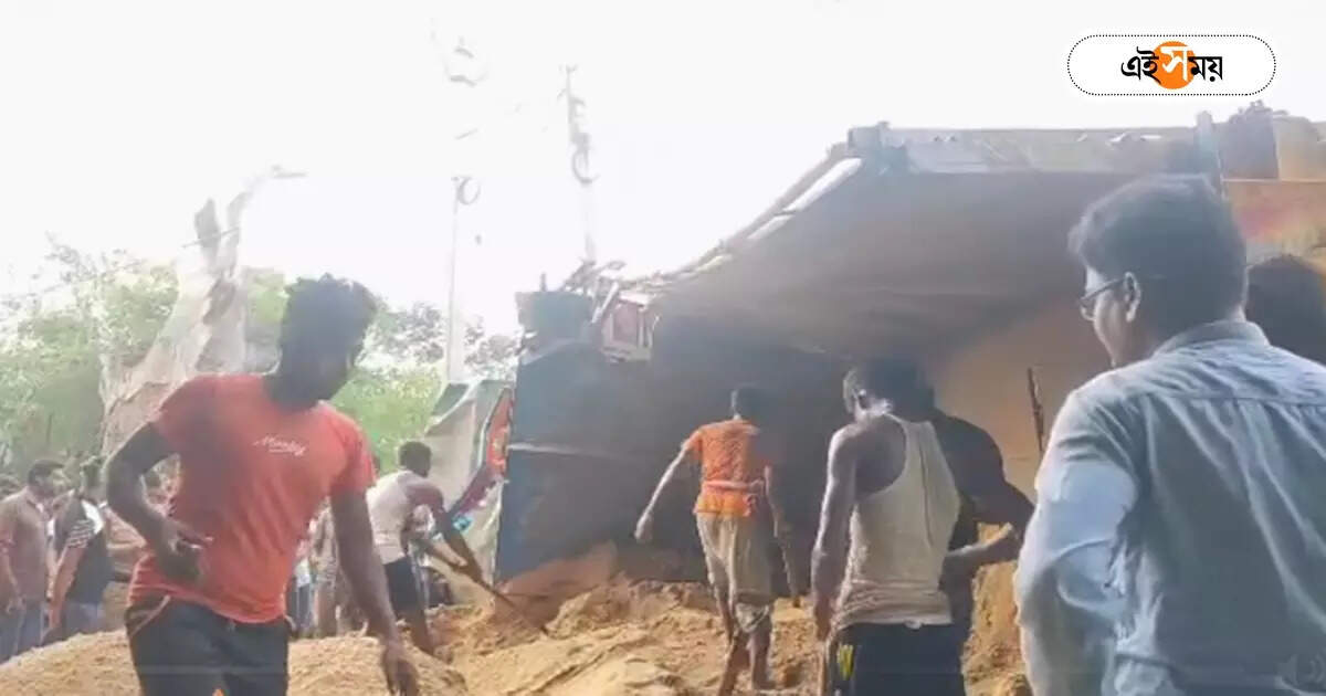 Hooghly Accident : সাতসকালে দুটি লরির মুখোমুখি সংঘর্ষে ভয়াবহ দুর্ঘটনা সিঙ্গুরে, ঘটনায় মৃত ২ – two dead in a head on collision between two lorries at singur