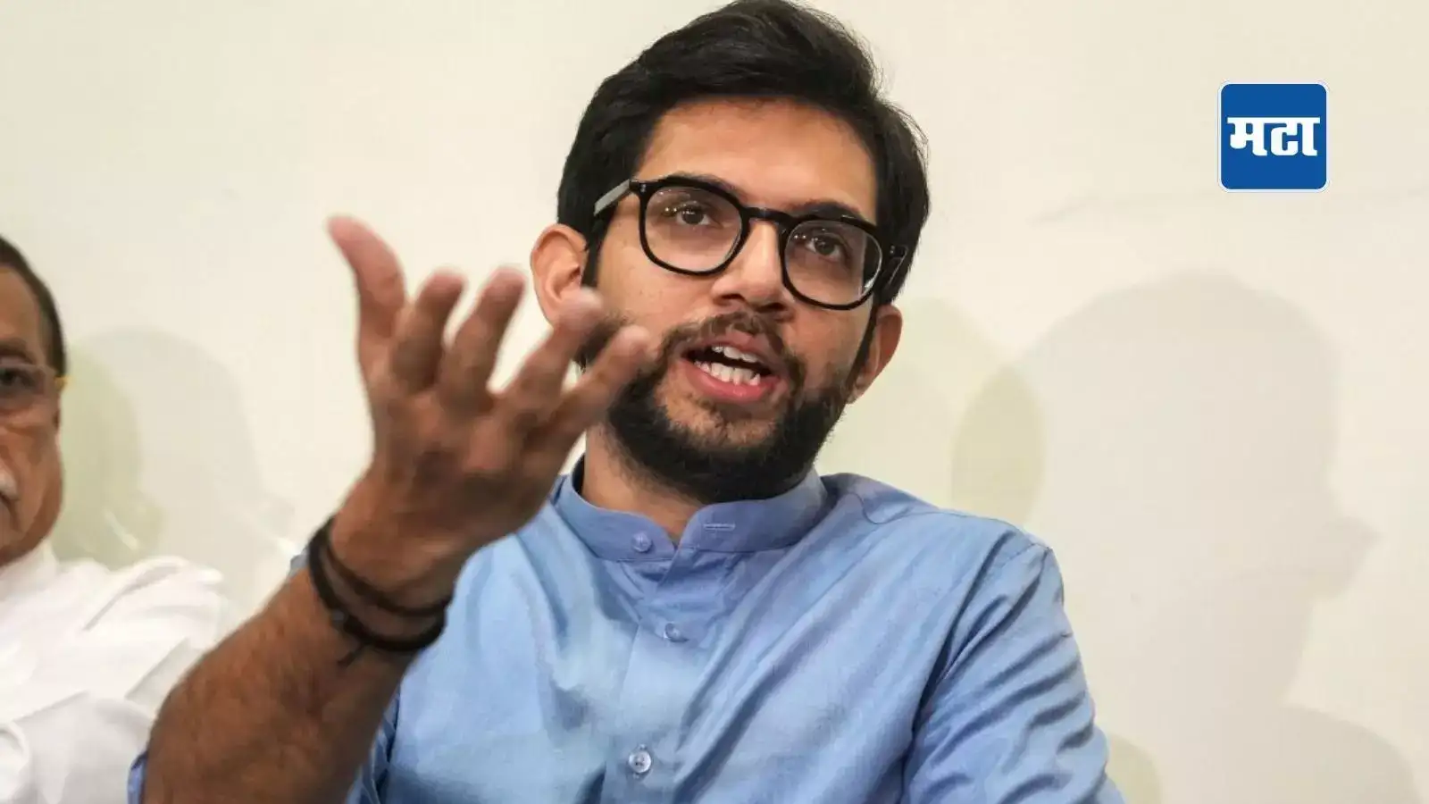 ‘राजकीय वरदहस्ताशिवाय…’; लाडकी बहीण योजनेत 164 कोटींचा घोटाळा, आदित्य ठाकरे म्हणाले… ‘राजकीय वरदहस्ताशिवाय…’; लाडकी बहीण योजनेत 164 कोटींचा घोटाळा, आदित्य ठाकरे म्हणाले…