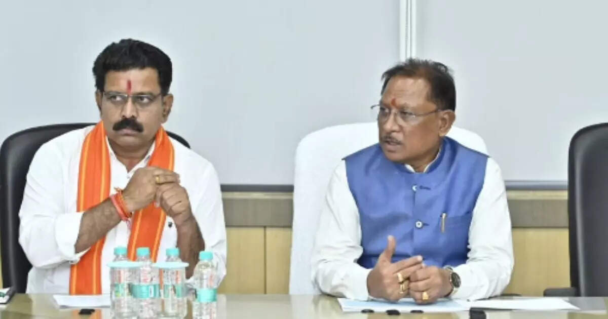 डेप्युटी सीएम ने सीएम के दावे का झूठलाया, बोले- नहीं चल रहा कोई ऑपरेशन संकल्प, मुख्यमंत्री ने कहा था- 22 नक्सली हुए हैं ढेर
