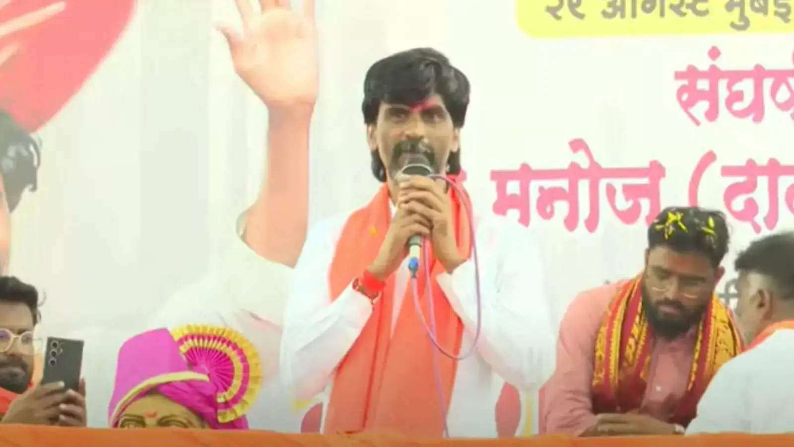 चलो मुंबई, मनोज जरांगे ठाम, राज्य सरकारचं टेन्शन वाढलं चलो मुंबई, मनोज जरांगे ठाम, राज्य सरकारचं टेन्शन वाढलं