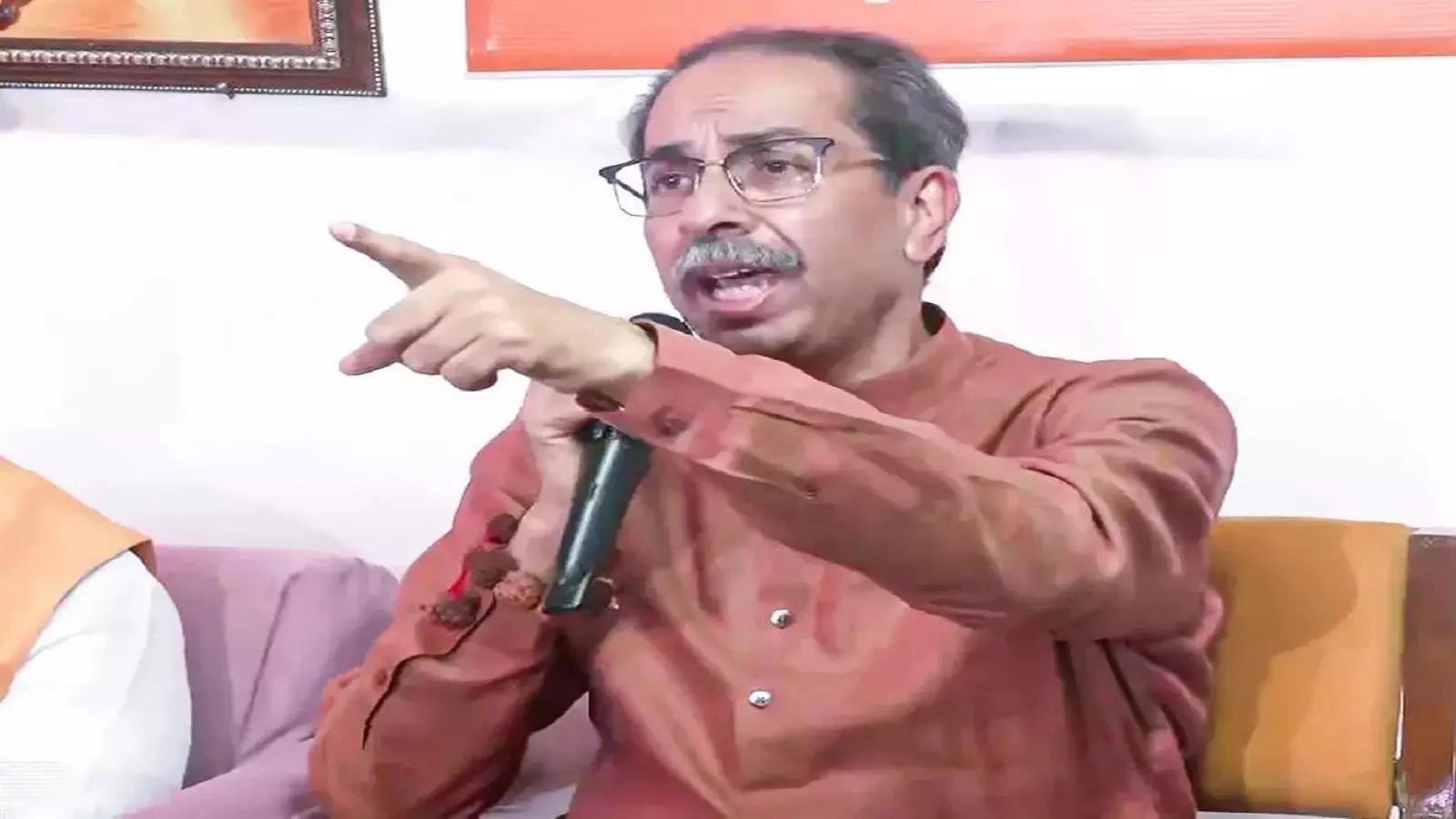 Uddhav Thackeray: मंत्र्यांप्रमाणे मुख्यमंत्रीही अडीच वर्षांनी बदलणार का? उद्धव ठाकरेंचा महायुतीला सवाल