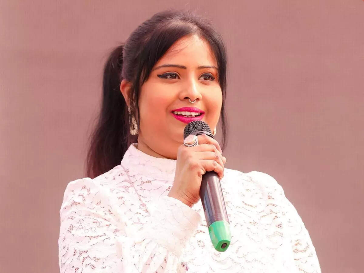 Bhojpuri Singer Devi 